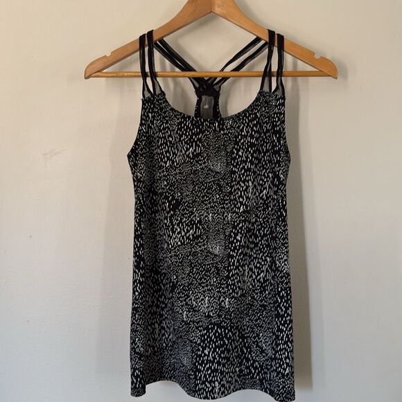 Fabletics Peyton Active Tank‎ Black White Strappy Mesh Back Workout Top Small - Picture 3 of 10